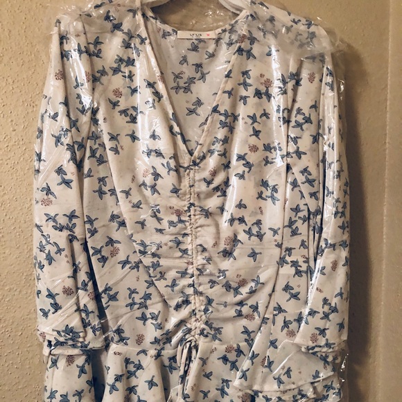 Floral Ruched Blouse - Picture 3 of 3